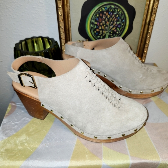 Shoes - Pilcro Kilty Clogs